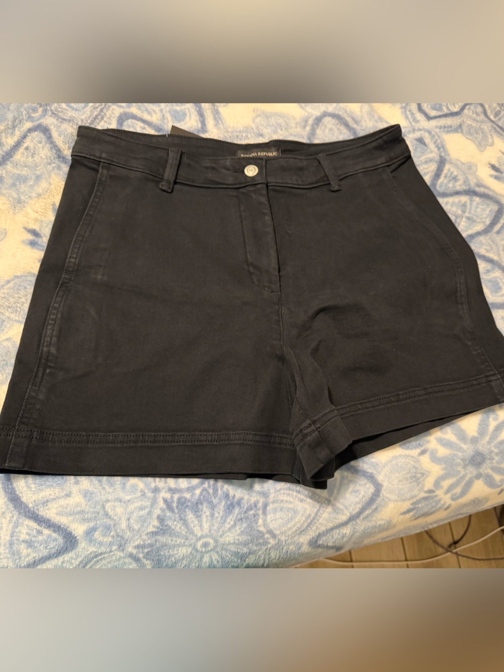 Banana Republic Black High-Waist Stretch Shorts size 10 NWT